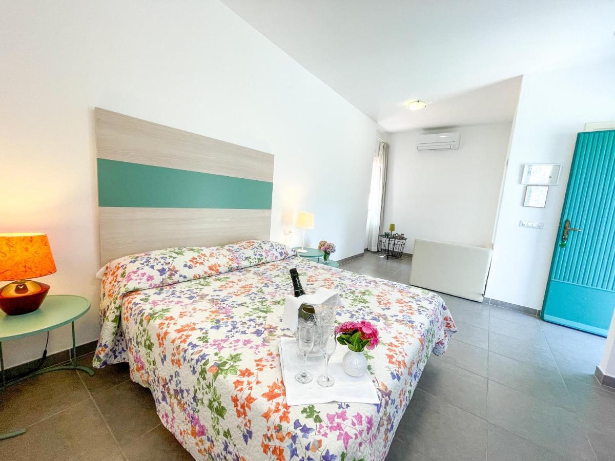 Hotel Il Capanno Pietra Ligure Exteriér fotografie